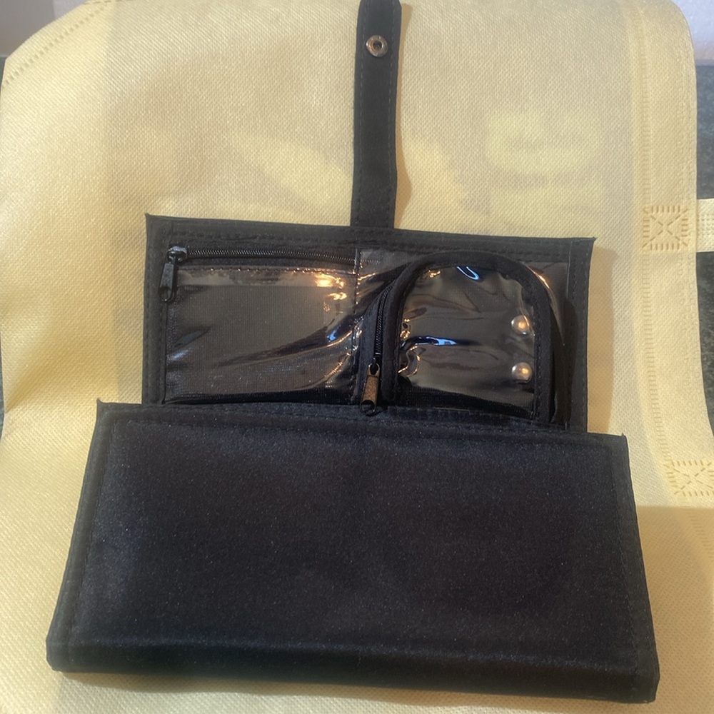 NWOT-Travel Jewelry Case-Polyester w/Rhinestones front, closes w/snap - Picture 3 of 15